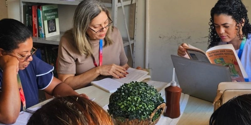Hospital Santa Isabel promove campanha de arrecadação de livros acadêmicos