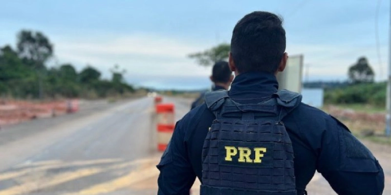 PRF recupera, em Cajazeiras, caminhonete com registro de roubo/furto