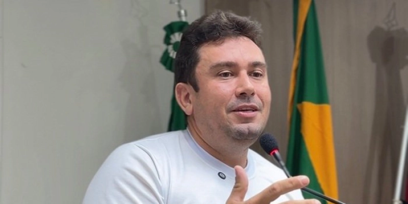 Helder Carvalho anuncia criação da Feira de Ciência e Tecnologia em Sousa com foco em inovação e criatividade