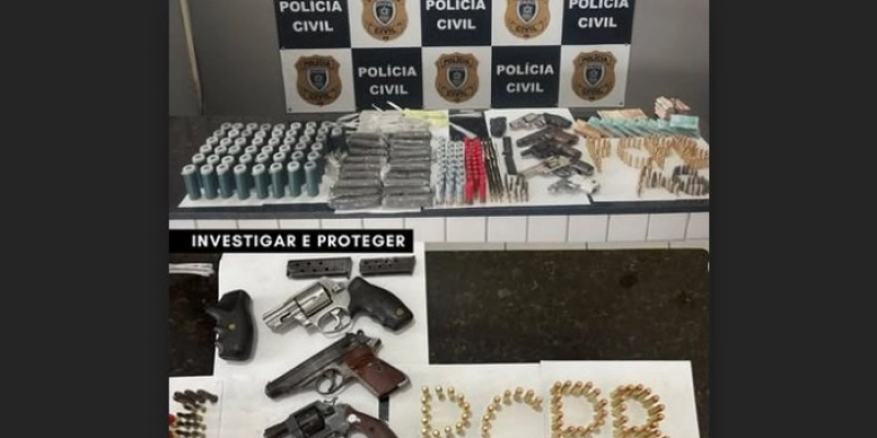 Operação da Polícia Civil prende homem por comércio ilegal de armas e apreende arsenal na PB