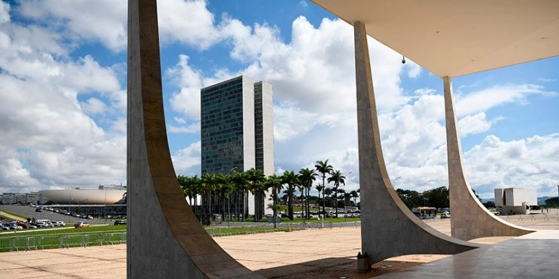 No Senado, ministério defende fim da escala 6x1 como direito humano ao cuidado
