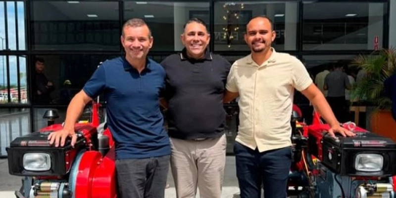 Articulação de João Neto garante quatro tratoritos para fortalecer a agricultura familiar de Aparecida