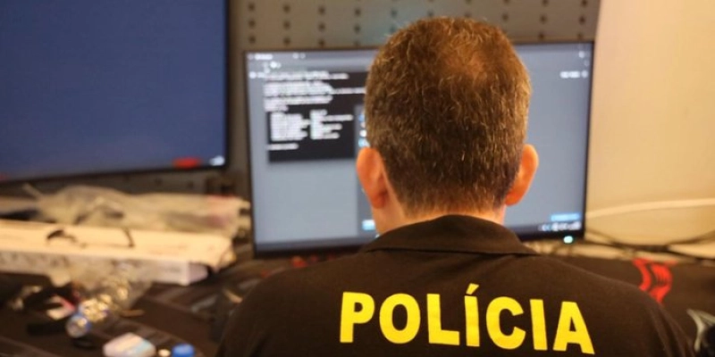 PF deflagra operação contra anúncios digitais fraudulentos que simulavam serviços públicos