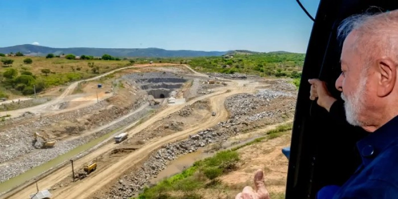 Lula inaugura túnel de transposição das águas do São Francisco no RN