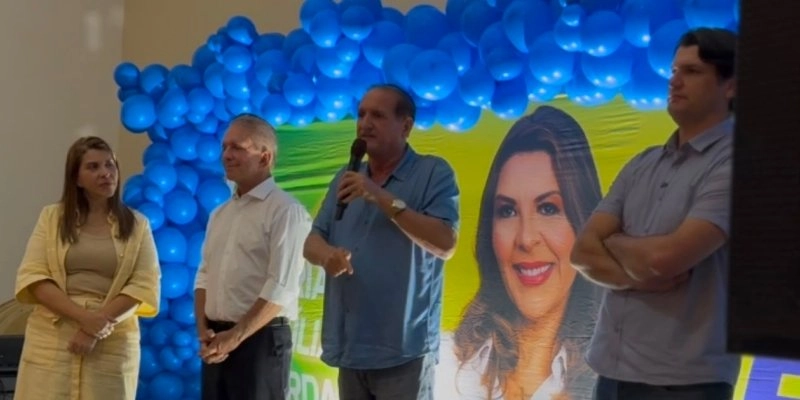 Leo Bezerra e Nabor Wanderley juntos em encontro político em João Pessoa
