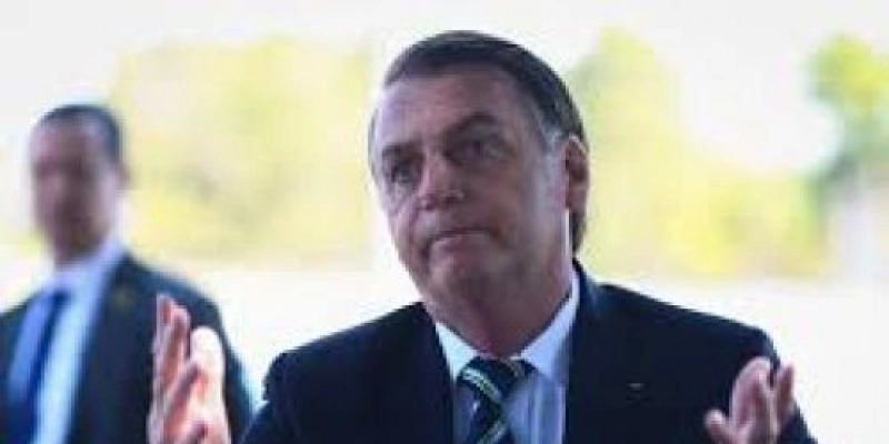 Exército entrega armas de Bolsonaro à PF após determinação de Alexandre de Moraes