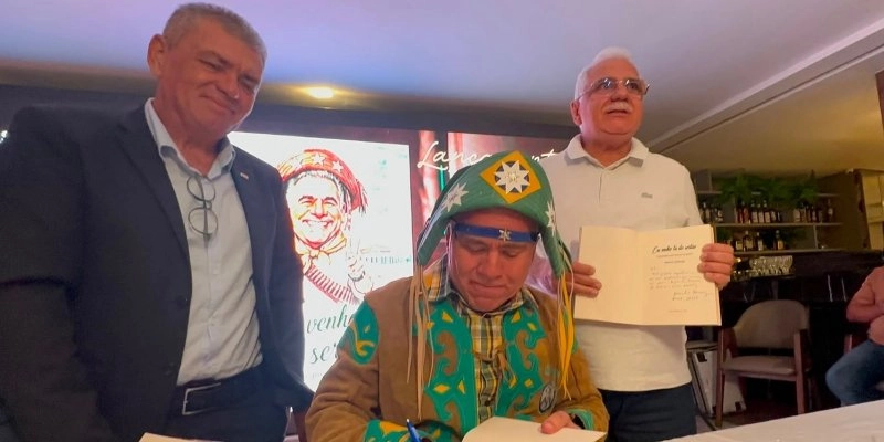 Marcelo Queiroga reuniu amigos em Sousa, e lança Livro de auto biografia em noite memoravel