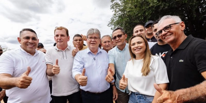 Chico Mendes intensifica articulações políticas no Sertão ao lado de João Azevêdo durante agenda em Aparecida e São Domingos