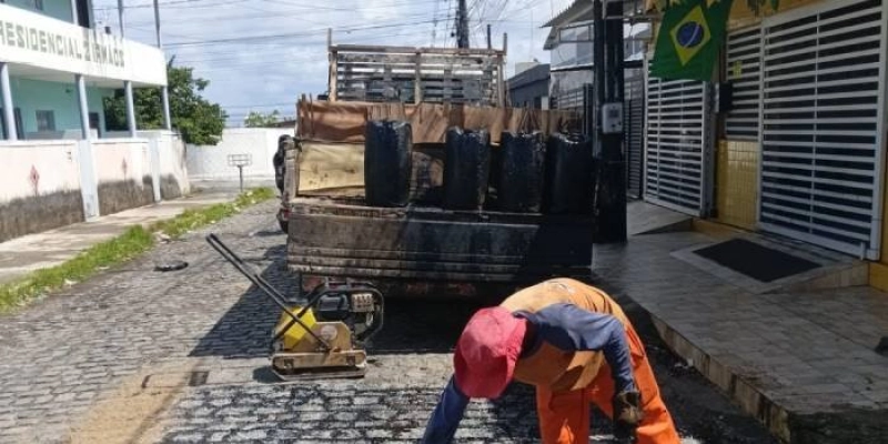 Seinfra intensifica serviços de manutenção e concentra operação tapa-buraco em 50 bairros da Capital