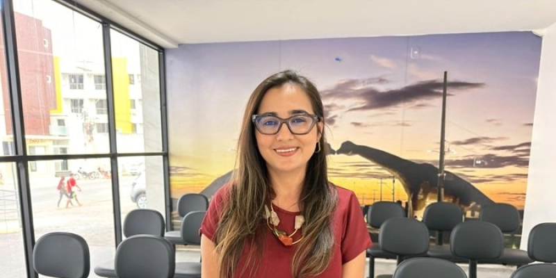 Helder Carvalho nomeia primeira mulher cigana para coordenar a Estratégia de Saúde da Família em Sousa