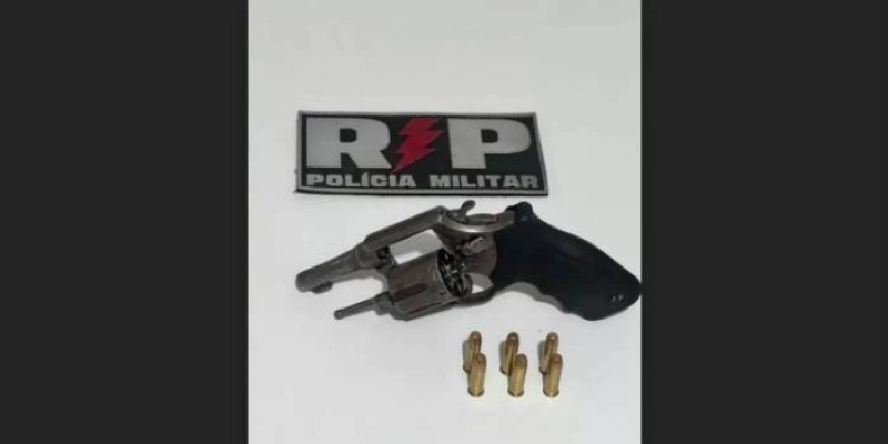Denúncia leva Polícia Militar a apreender arma com numeração raspada em Patos