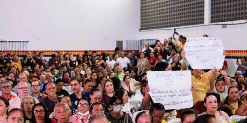 Leo Bezerra dialoga com a população e destaca mais de R$ 250 milhões em investimentos na 1ª, 11ª e 13ª Regiões durante plenária do ‘Você Prefeito’