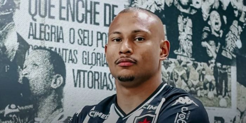 Botafogo-PB anuncia contratação do lateral-direito Léo Pereira para a Série C