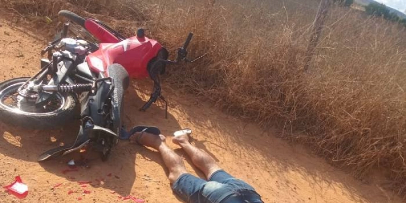 Grave acidente de moto deixa uma vítima fatal próximo a Casinha do Homem, em Santa Cruz