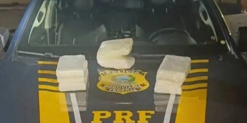 PRF apreende R$ 500 mil em cocaína com passageira de ônibus na BR-230, em Cajazeiras