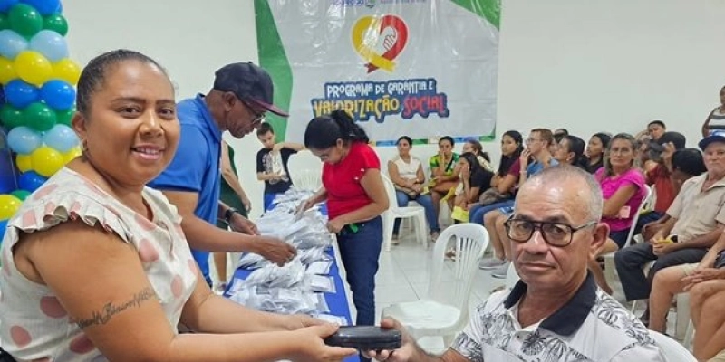 Programa da Visão beneficia moradores de Aparecida com entrega de óculos
