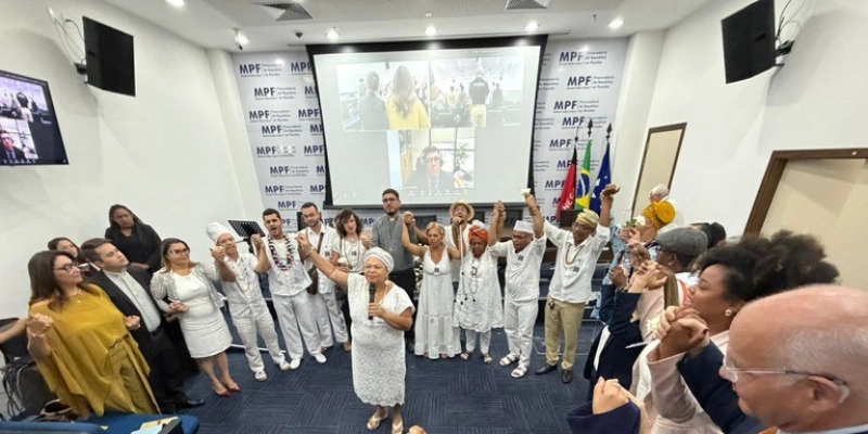 Justiça extingue punição de padre após acordo por caso de racismo religioso na Paraíba