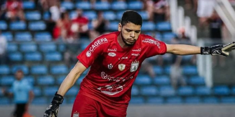 De olho no acesso, Auto Esporte fecha com ex-goleiro do Sousa e mira meia Anderson Paraíba