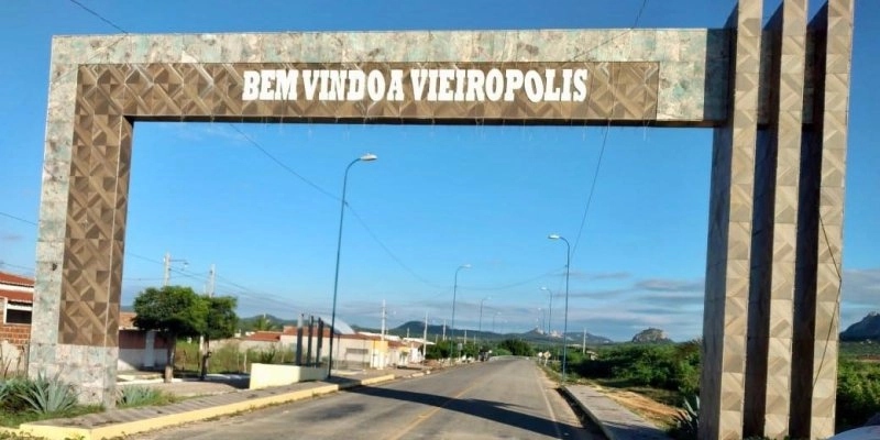 PM prende em flagrante dupla que incendiou viatura após festa de emancipação em Vieirópolis