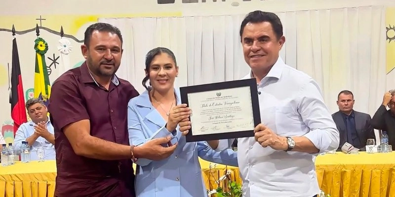 Wilson Santiago recebe Título de Cidadão Vieiropolense durante os 32 anos de emancipação do município
