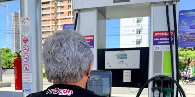 Pesquisa do Procon-JP encontra gasolina oscilando entre R$ 6,23 e R$ 6,90 em João Pessoa