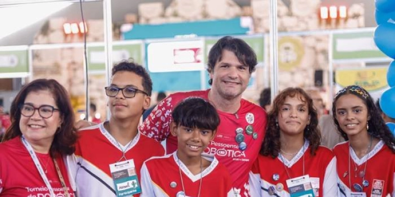 Leo Bezerra destaca que João Pessoa é referência nacional em tecnologia durante Torneio Pessoense de Robótica