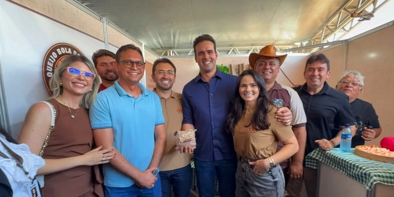 Queijo Bola do Lastro conquista governador Lucas Ribeiro durante a Expo Serra