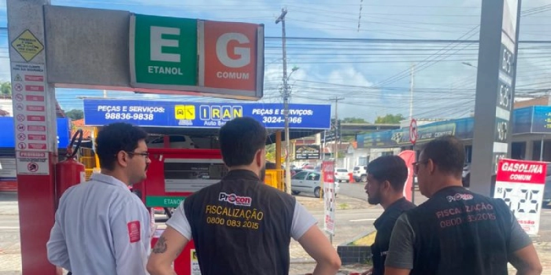 Fiscalização do Procon-JP autua posto de combustível e interdita bombas de gasolina no bairro da Torre