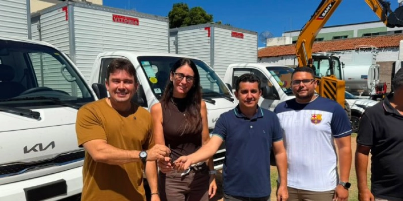 Prefeitura de Sousa reforça frota com entrega de 7 novos veículos