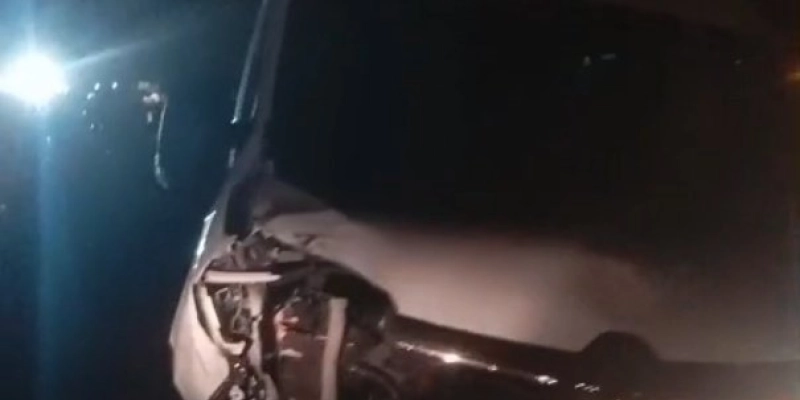 Van da prefeitura de Pombal e saveiro colidem na BR-230, próximo a Malta