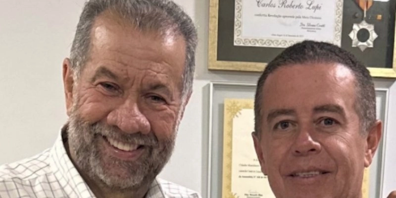 Após romper com Lucas Ribeiro, PDT muda de lado e fecha apoio a Cícero Lucena
