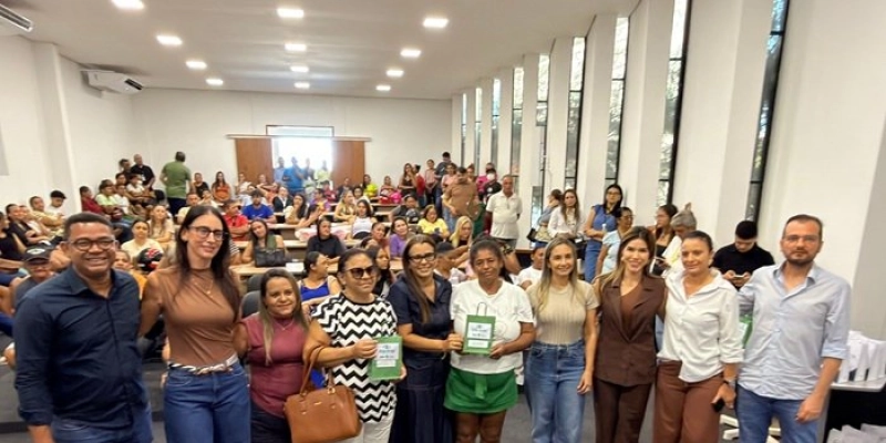Gestão municipal de Sousa entrega benefícios do Mais Visão, Meu Bebê e Fazer Negócio