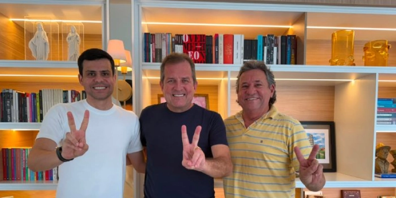 Fábio Tyrone recebe apoio do vereador Helano Segundo, de Cajazeiras