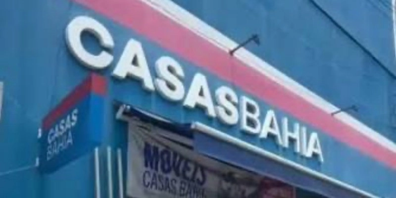 Funcionários chegam para trabalhar e encontram loja das Casas Bahia fechada em Sousa