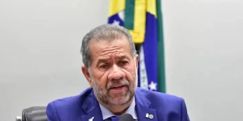 Lupi desembarca em João Pessoa nesta sexta para definir rumo do PDT no governo do estado