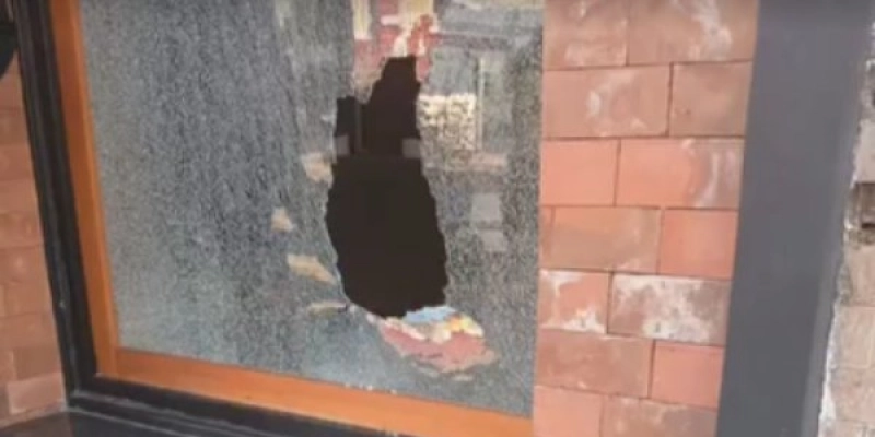 Loja de decoração é arrombada com pedra no Centro de Cajazeiras