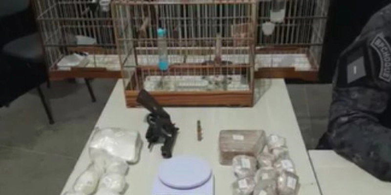 Operação do BPChoque apreende revólver e quase 2 kg de entorpecentes em Cajazeiras