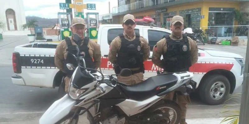 Polícia Militar apreende moto com suspeita de clonagem em Bonito de Santa Fé
