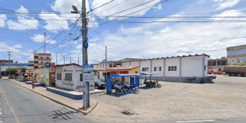 Prefeito de Piancó é notificado pelo TCE a explicar repasse de prédio público a faculdade privada