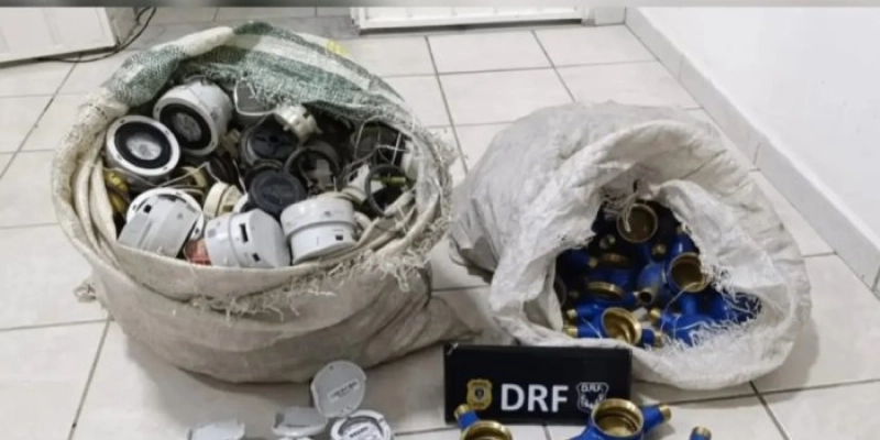 Funcionário de terceirizada é flagrado com 80 hidrômetros desviados da Cagepa em Patos