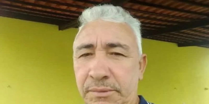 Colisão frontal entre carro e moto deixa homem de 54 anos morto na PB-276