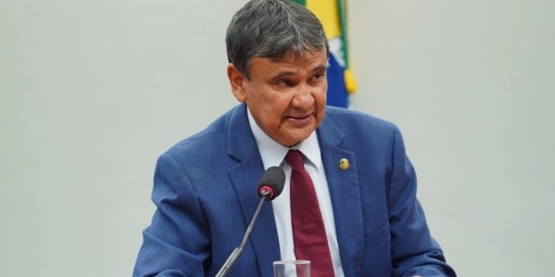 Ministro Wellington Dias cumpre agenda no Cariri e visita produtores durante a XII Expoprata
