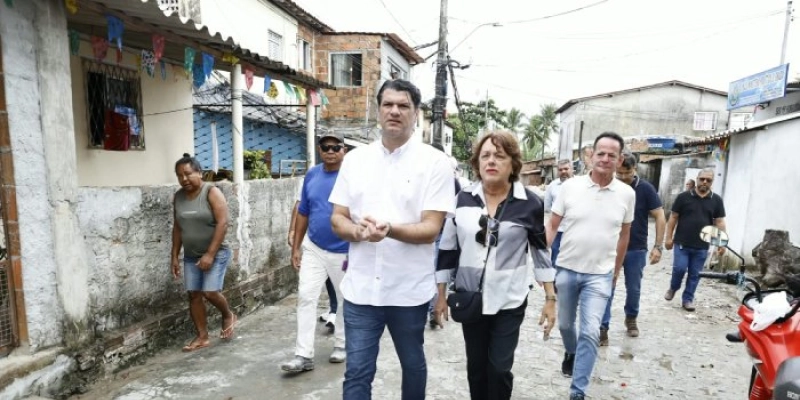 Leo Bezerra anuncia novas praças nos Ipês e Cruz das Armas e revitalização de residencial no Padre Zé