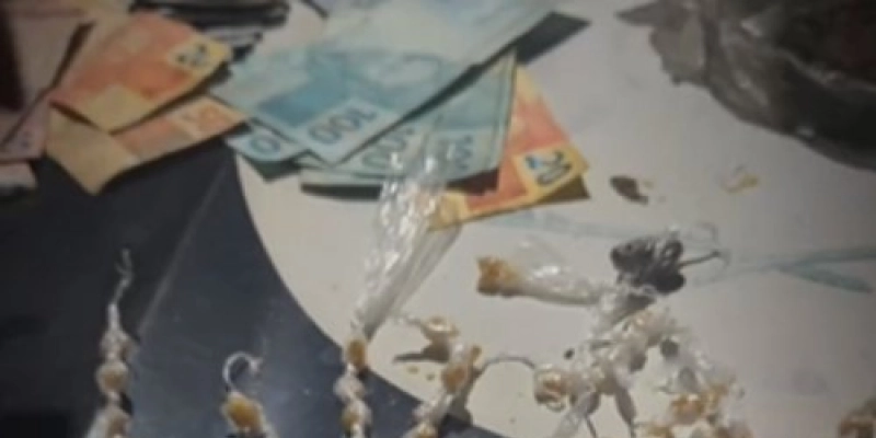 Polícia Militar apreende crack, maconha e mais de R$ 1 mil em dinheiro no Sertão