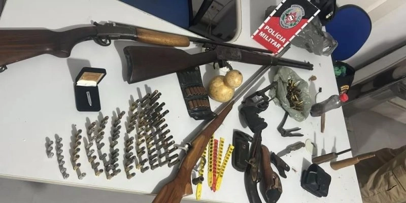 Homem procurado por homicídio no Rio de Janeiro é preso pela polícia no sertão 