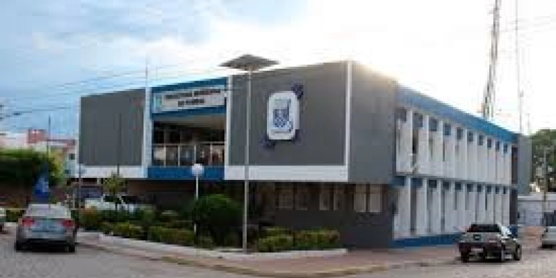 TCE multa ex-gestores e manda suspender descarte de lixo em aterro embargado