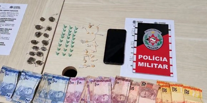 Polícia Militar apreende cocaína, crack e maconha após denúncia de tráfico em Cajazeiras