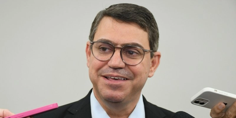 Defesa de Dinho contesta decisão do TRE e reafirma candidatura a deputado estadual