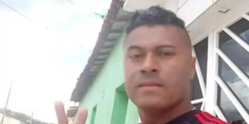 Homem de 34 anos é morto a tiros em emboscada promovida por dupla em moto no Sertão