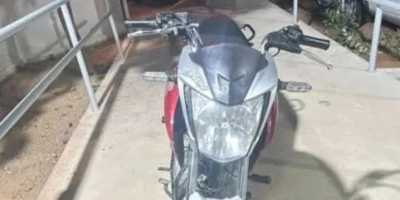 Polícia militar apreende motocicleta após flagrar direção perigosa